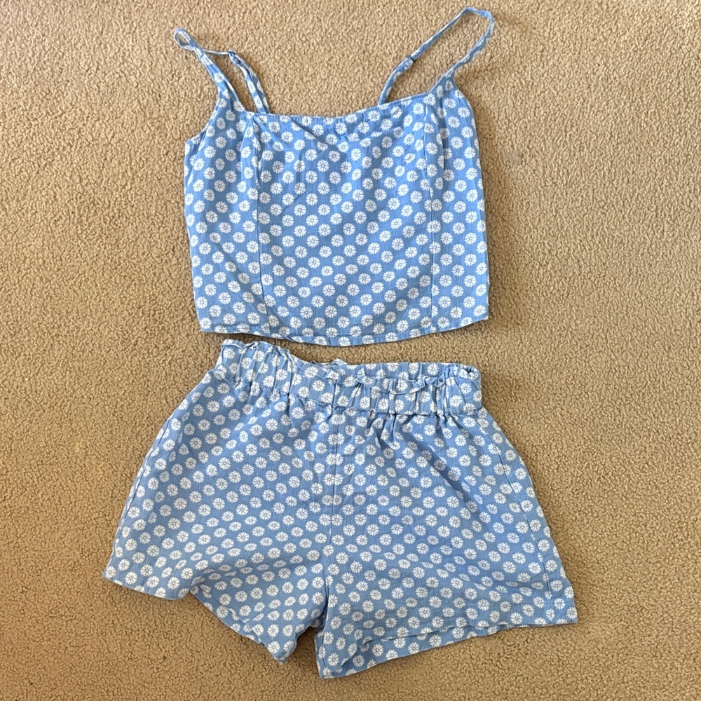 Abercrombie & Fitch Light Blue Daisy Print Shorts Set